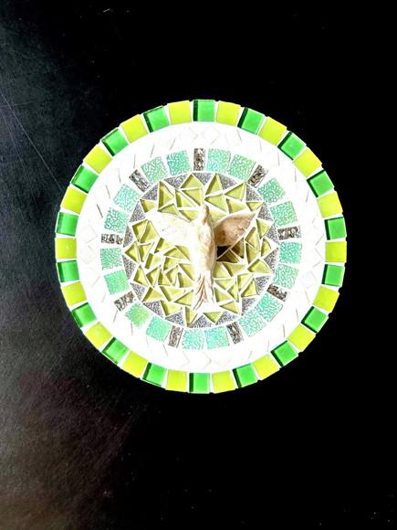 Mandala em Mosaico Divino Espírito Santo