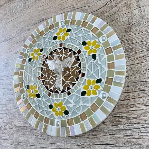 Mandala em Mosaico Divino Espírito Santo