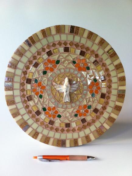 Mandala em Mosaico Divino Espírito Santo