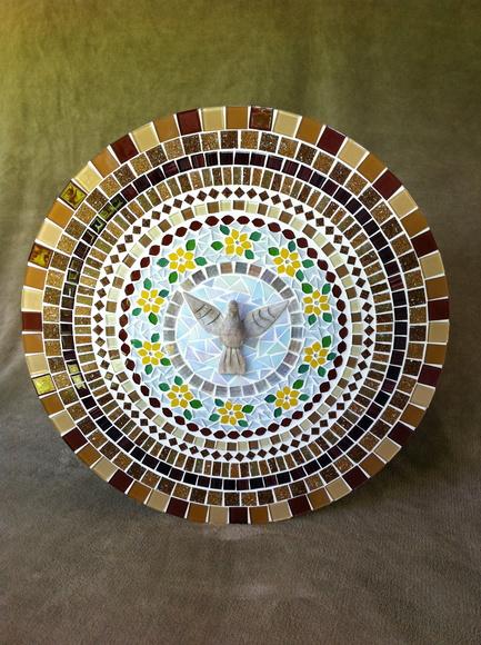 Mandala em Mosaico Divino Espírito Santo
