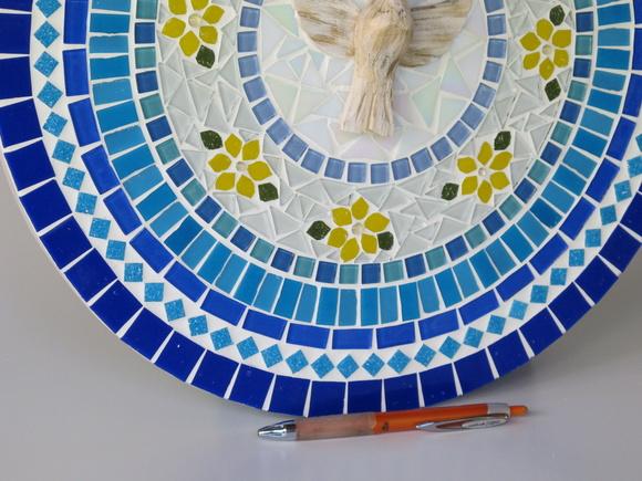 Mandala em Mosaico Divino Espírito Santo Azul