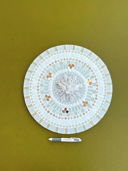 Mandala em Mosaico Divino Espírito Santo Branca
