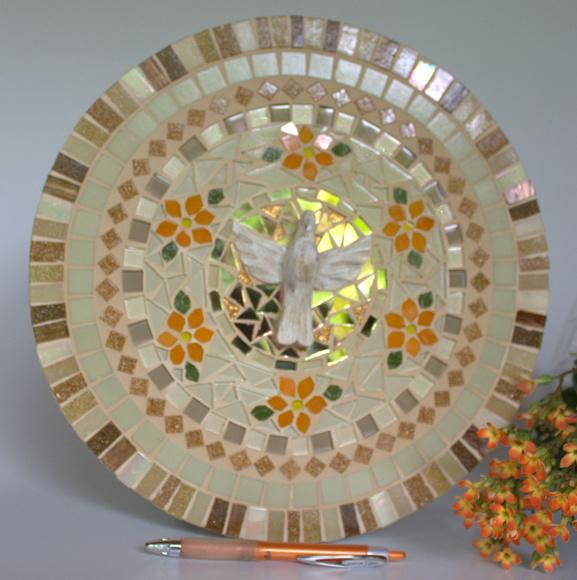 Mandala em Mosaico Divino Espírito Santo Terra