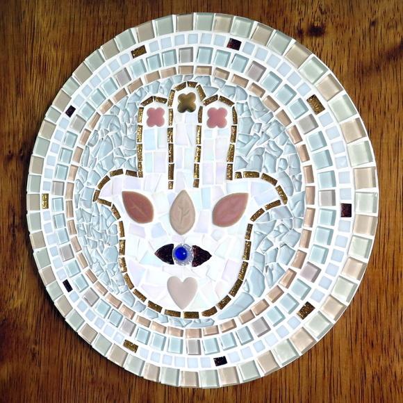 Mandala em Mosaico Hamsá