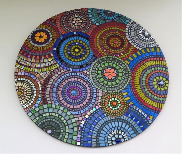 Mandala em Mosaico Multicolorida