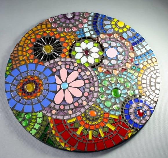 Mandala em Mosaico Multicolorida Base Cerâmica
