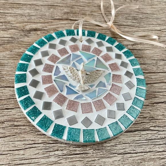 Mandalinha Divino em Mosaico Verde e Rosa