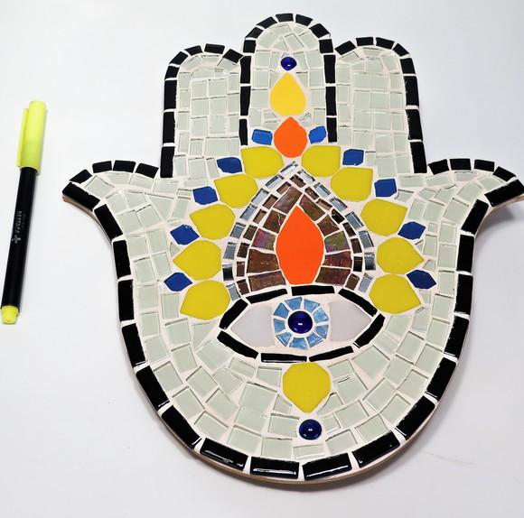 Mão de Fátima ou hamsá em mosaico