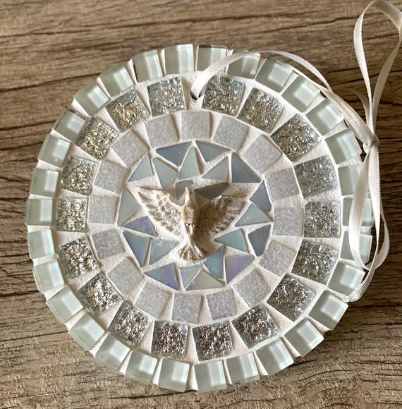 Mini Mandala Divino em Mosaico Branca