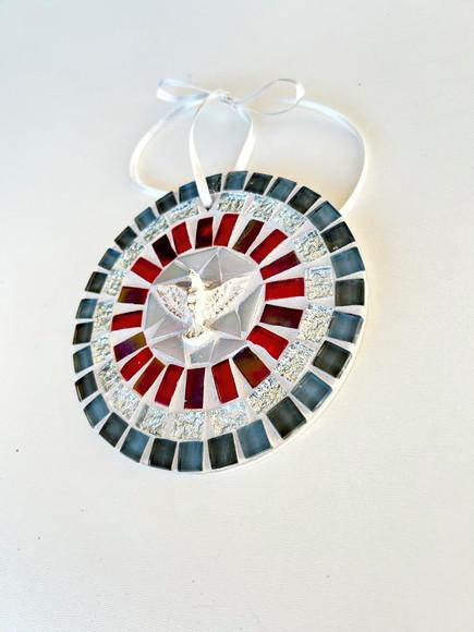Mini Mandala Divino em Mosaico Cinza e Vermelho