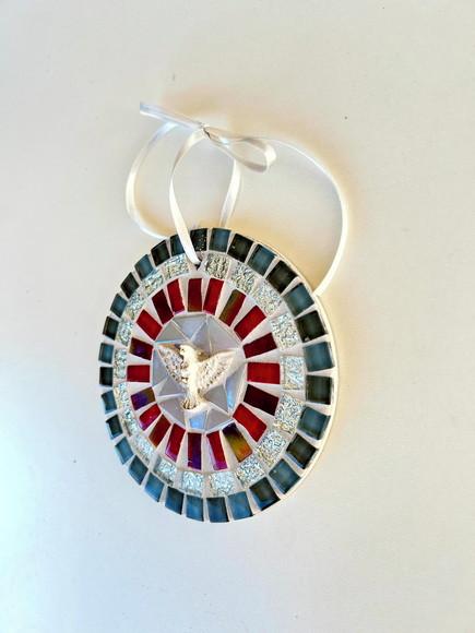 Mini Mandala Divino em Mosaico Cinza e Vermelho