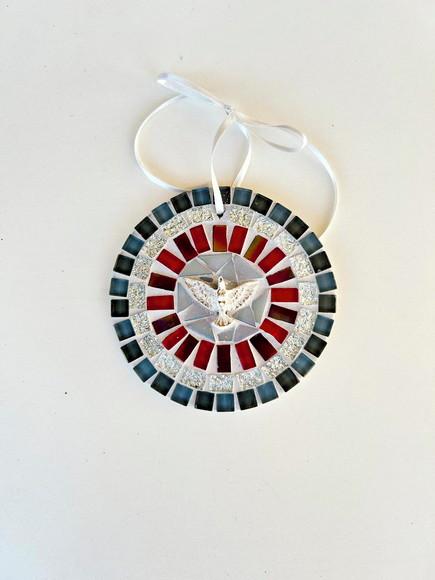 Mini Mandala Divino em Mosaico Cinza e Vermelho