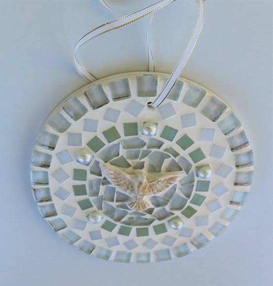 Mini Mandala Divino em mosaico perolada