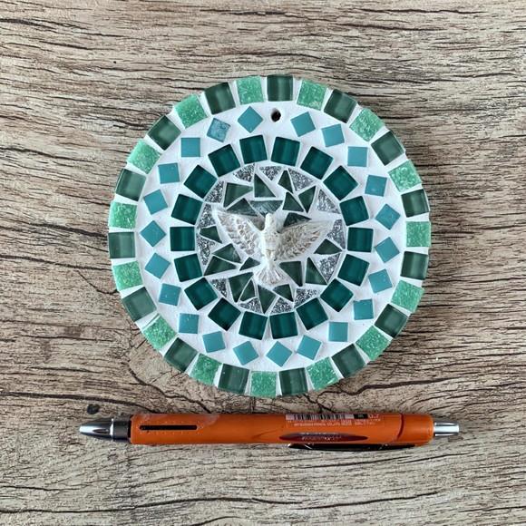 Mini Mandala Divino em Mosaico Verde