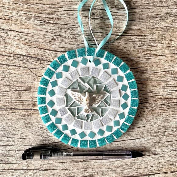 Mini Mandala Divino em Mosaico Verde Piscina