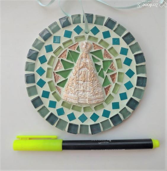 Mini Mandala em Mosaico Nossa Senhora Verde