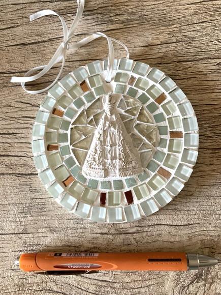 Mini Mandala Nossa Senhora em Mosaico Branca