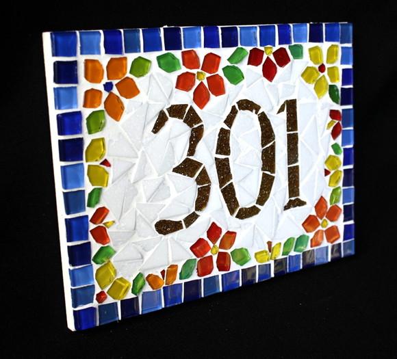 Número Apartamento em Mosaico Floral