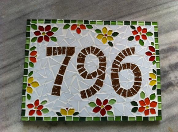 Número Apartamento em Mosaico Floral