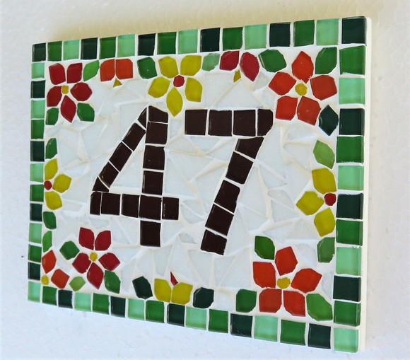 Número Apartamento em Mosaico Floral