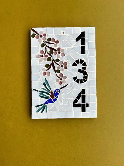 Número para Apartamento em Mosaico Cerejeira e Beija Flor
