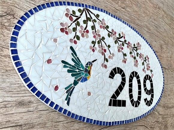Número para Casa em Mosaico Cerejeiras com Beija Flor