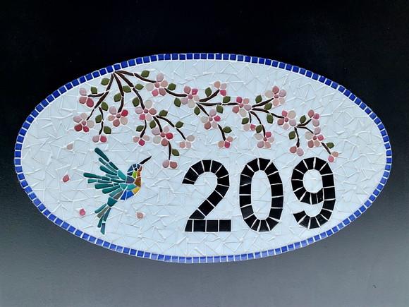 Número para Casa em Mosaico Cerejeiras com Beija Flor