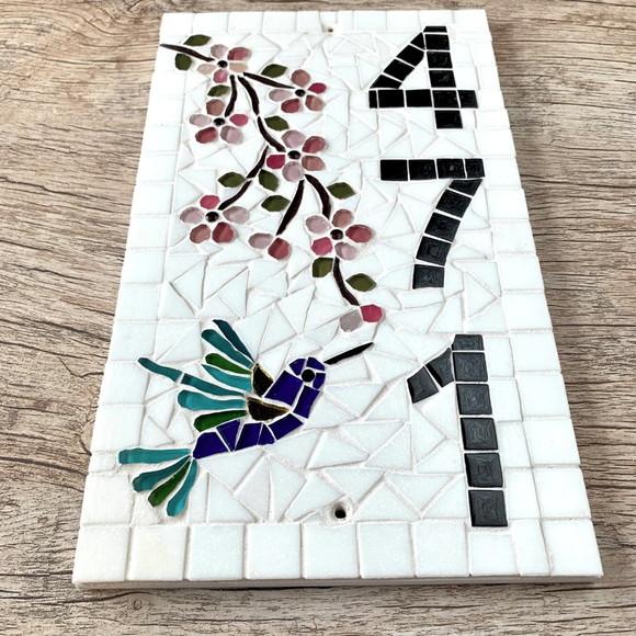 Número para Casa em Mosaico Cerejeiras com Beija Flor