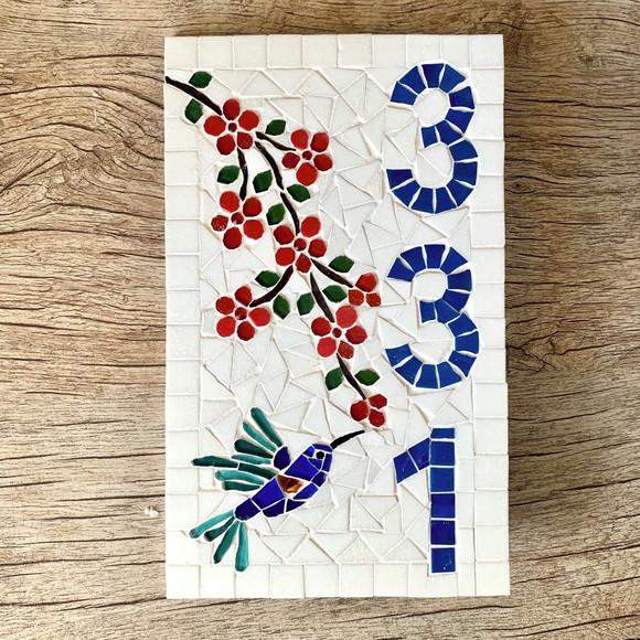 Número para Casa em Mosaico Flores com Beija Flor