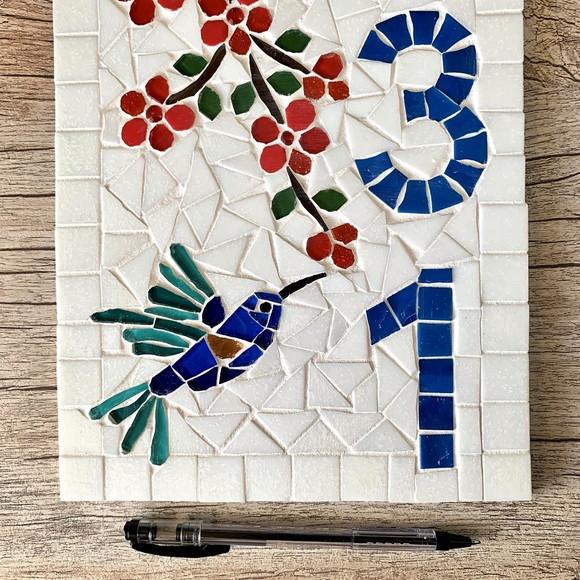 Número para Casa em Mosaico Flores com Beija Flor