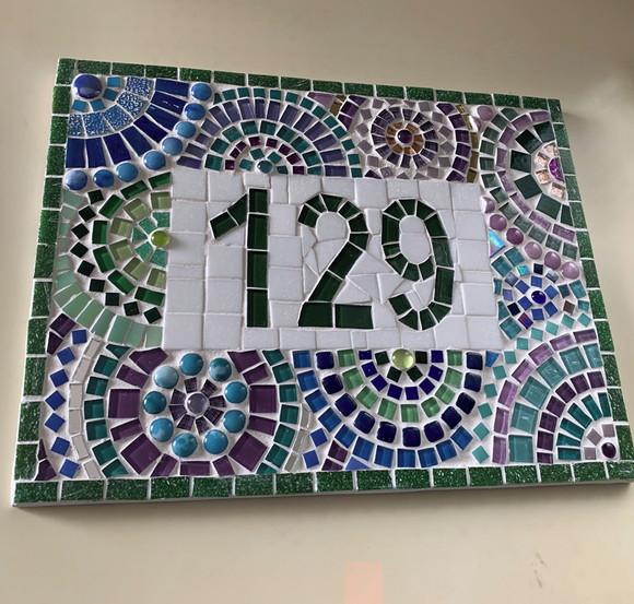 Número para Casa mosaico círculos coloridos