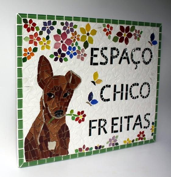 Placa em Mosaico espaço do Chico