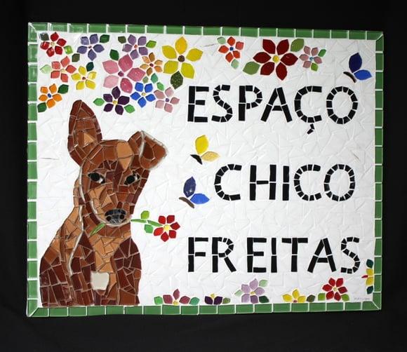 Placa em Mosaico espaço do Chico