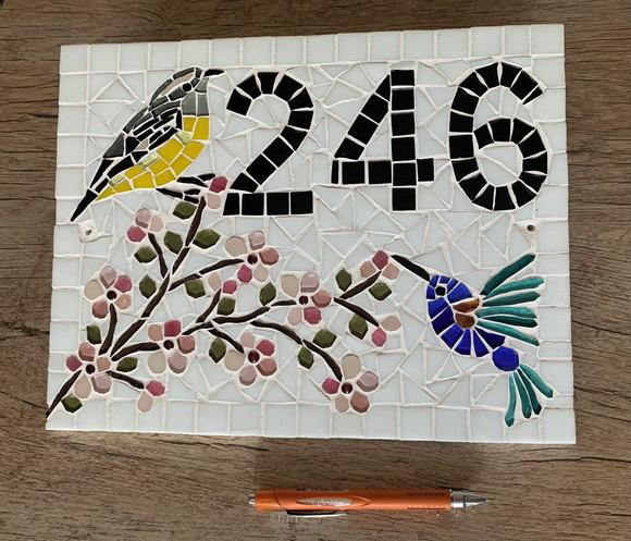 Placa em Mosaico Beija Flor e Cambacica