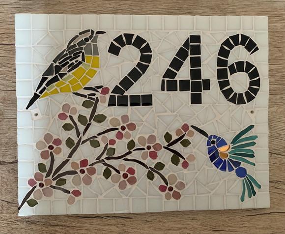 Placa em Mosaico Beija Flor e Cambacica