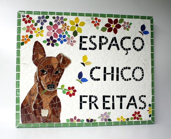 Placa em Mosaico espaço do Chico
