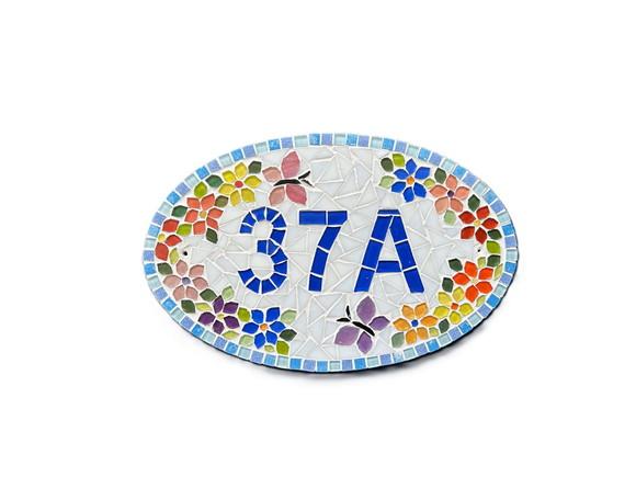 Placa Número para Casa em Mosaico Flores e Borboletas