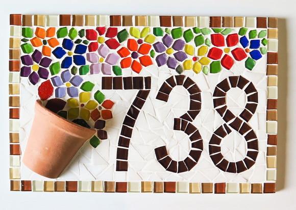 Placa Número para Casa em Mosaico Vaso de Flor
