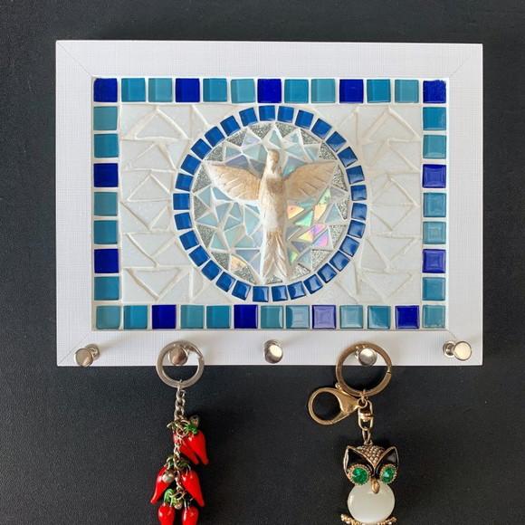 Porta Chaves Mosaico Divino Branco e Azul