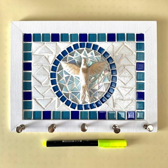 Porta Chaves Mosaico Divino Branco e Azul