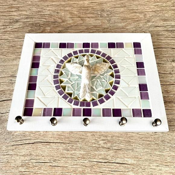 Porta Chaves Mosaico Divino Branco e Lilás