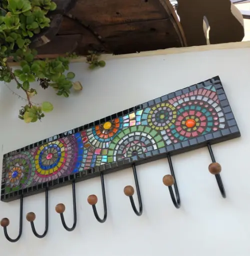 Cabideiro em Mosaico Círculos Coloridos 7 Ganchos
