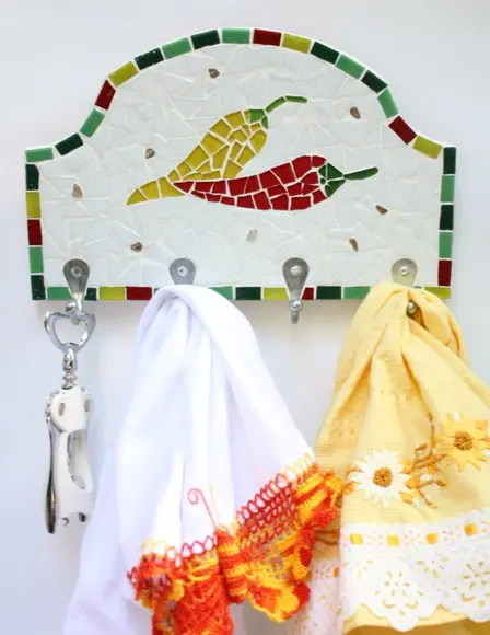 Cabideiro em Mosaico Pimentas
