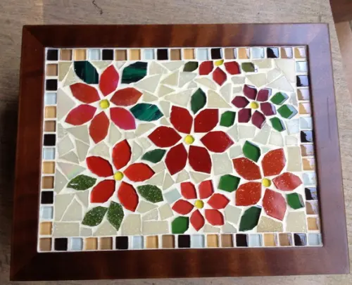 Caixa de Chá em Mosaico Flores Vermelhas