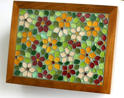 Caixa de Chá em Mosaico Primaveril