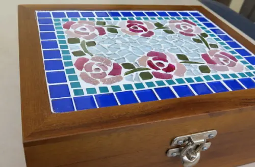 Caixa de Chá ou Multiuso em Mosaico Rosas