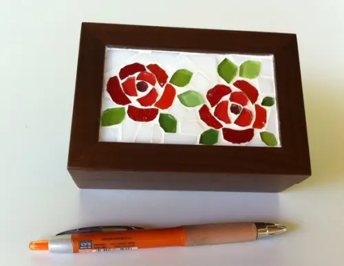 Caixa Porta Cartões em Mosaico Rosas
