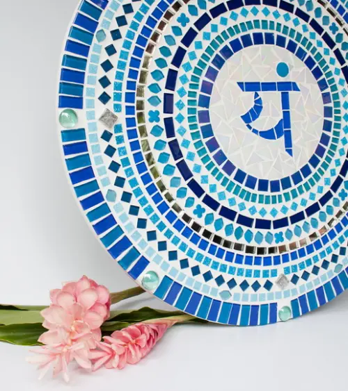 Mandala Chakra Cardíaco em Mosaico