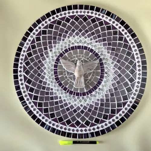 Mandala Divino em Mosaico Lilás Fractal