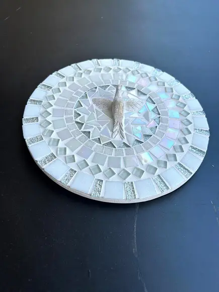 Mandala Divino em Mosaico Branca e Prata